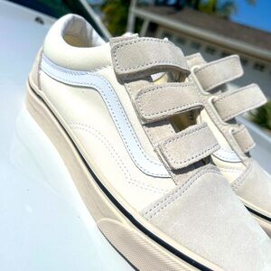 Vans Kids Beige and White Velcro Sneakers